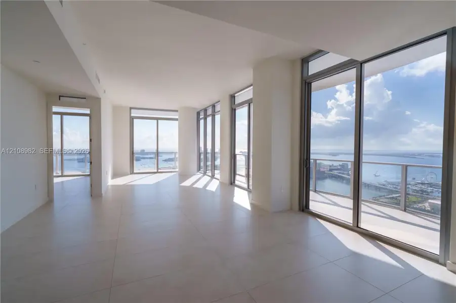 Spacious, unfurnished interior of a new home in , Miami (Image 12).