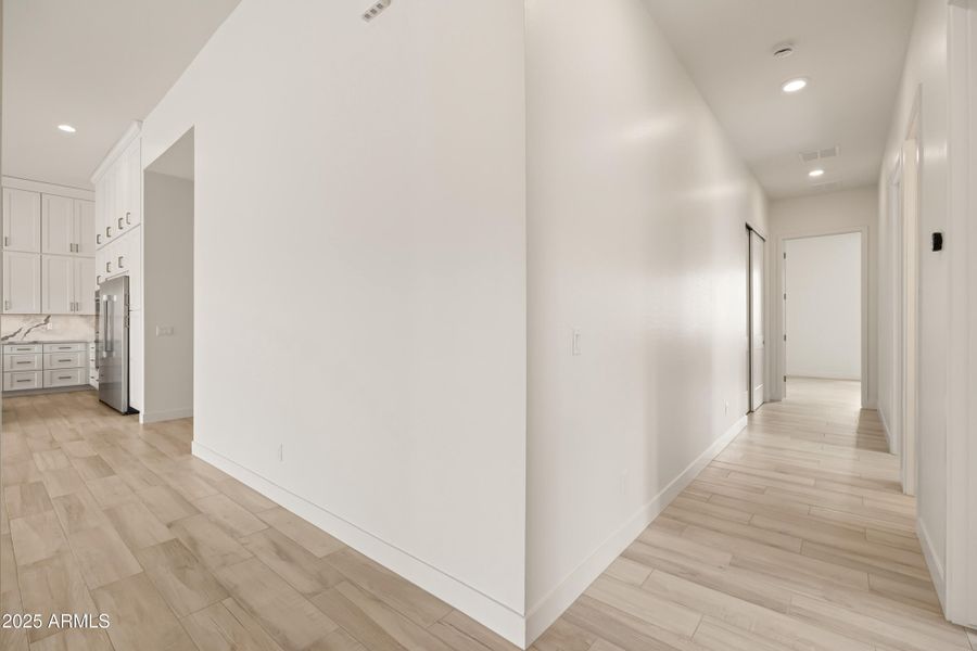 5 guest bedroom hallway & family room sp 5 guest bedroom hallway & family room sp