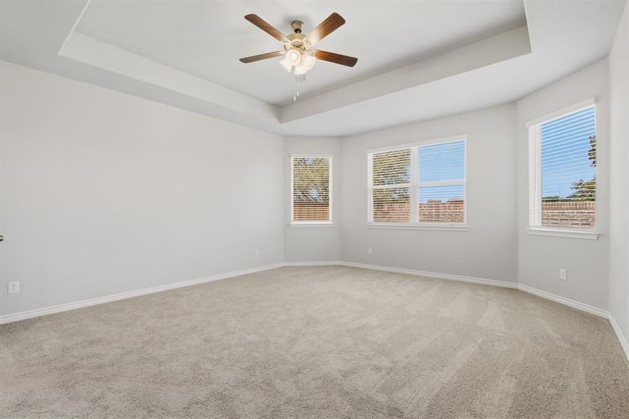 Spacious, unfurnished interior of a new home in Burgess Meadows, Cleburne (Image 25).