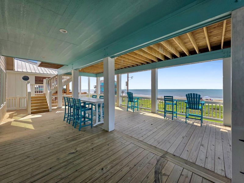Community amenities in , Crystal Beach (Image 46).