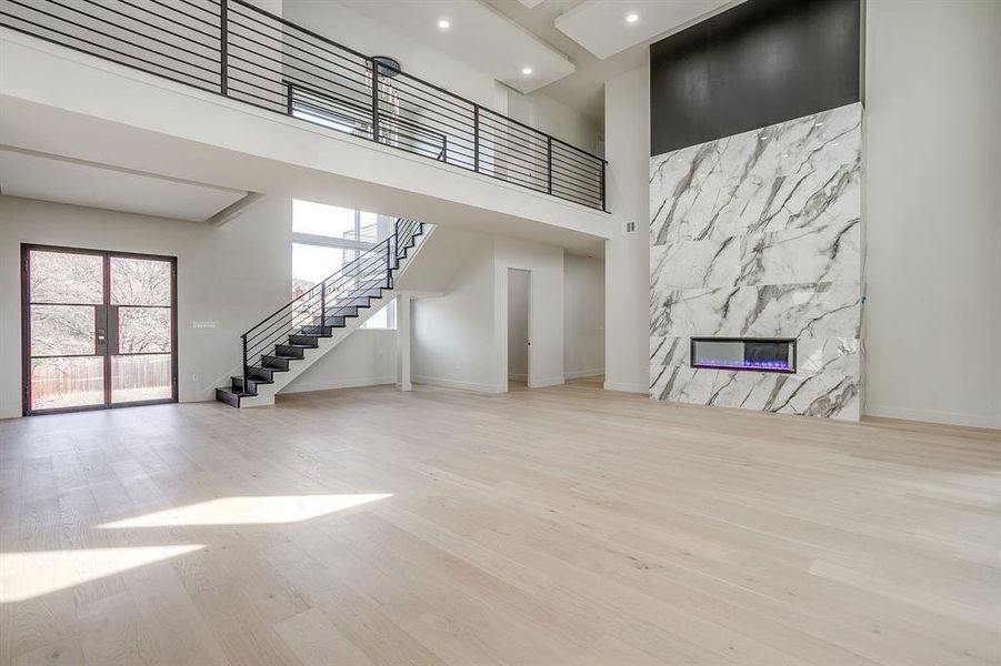 Spacious, unfurnished interior of a new home in , Arlington (Image 28).