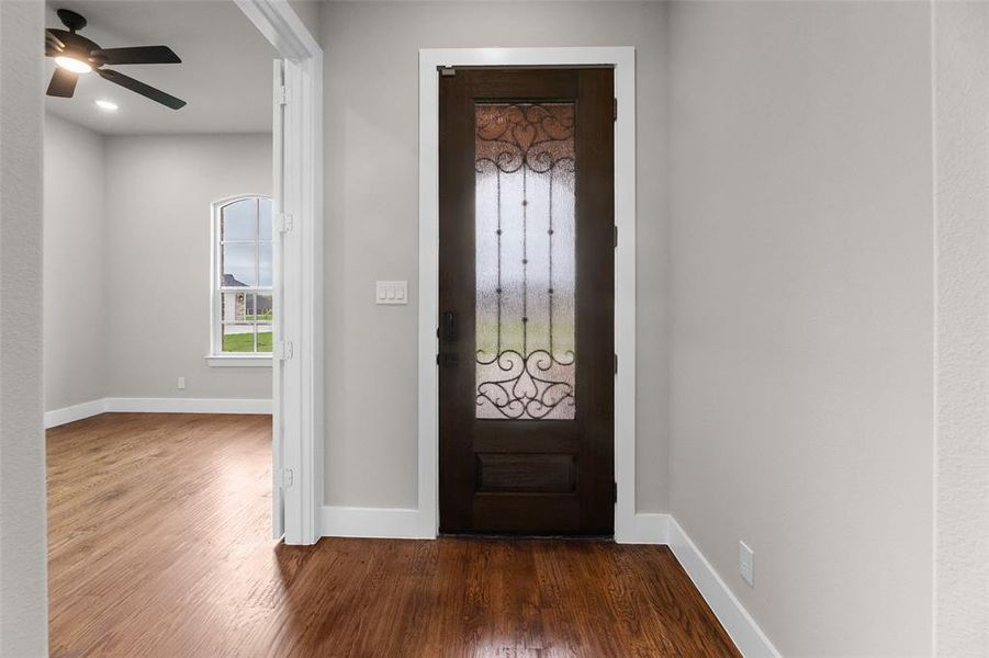 Spacious, unfurnished interior of a new home in King Crossing Estates, Van Alstyne (Image 19). Spacious, unfurnished interior of a new home in King Crossing Estates, Van Alstyne (Image 19).