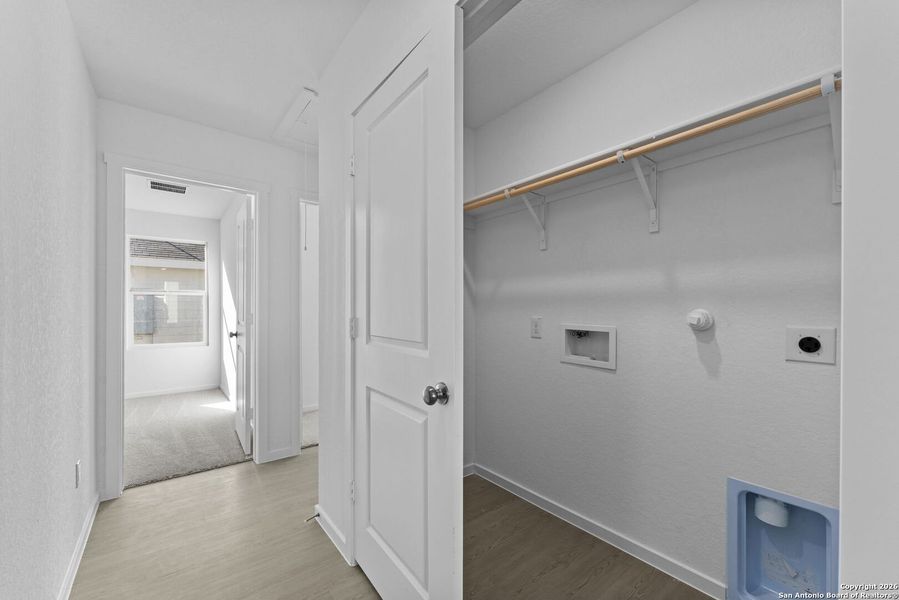 Spacious, unfurnished interior of a new home in , New Braunfels (Image 14).