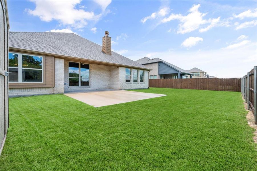 Exterior details and patio area of a home in Wind Ridge, Midlothian (Image 4). Exterior details and patio area of a home in Wind Ridge, Midlothian (Image 4).
