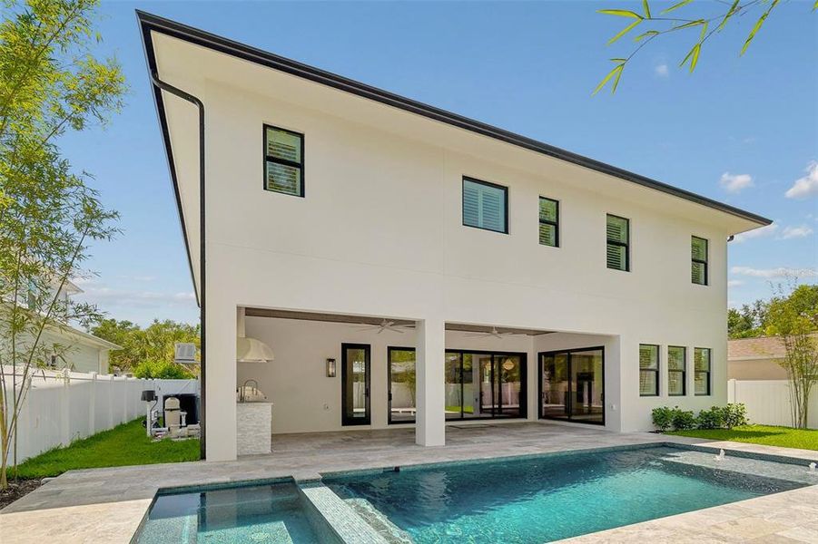 Exterior details and patio area of a home in , Tampa (Image 4).