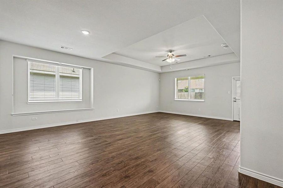 Spacious, unfurnished interior of a new home in , Fort Worth (Image 11).
