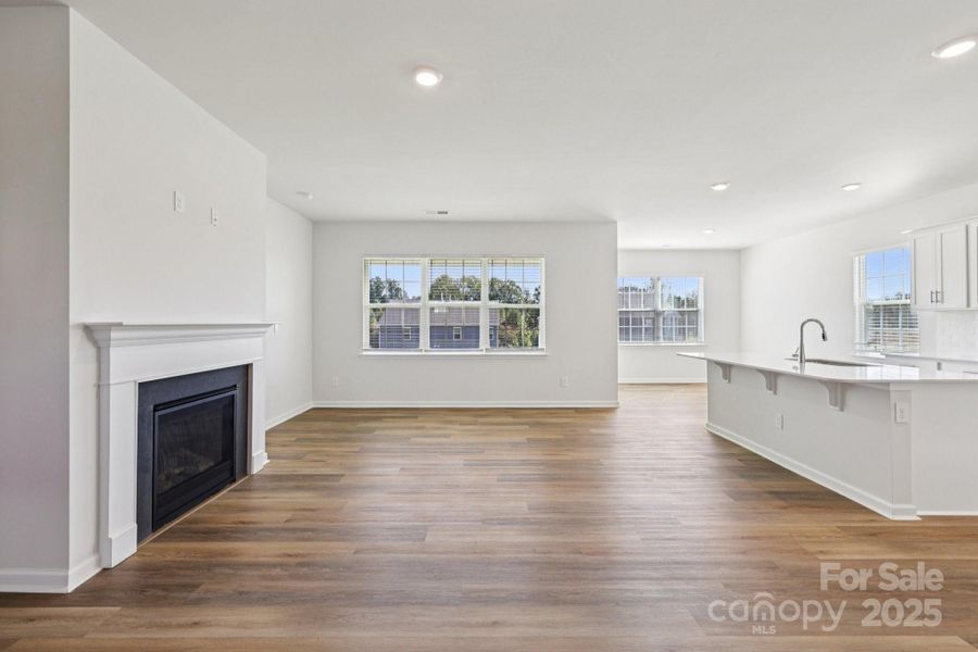 Spacious, unfurnished interior of a new home in Nolen Farm, Gastonia (Image 18).