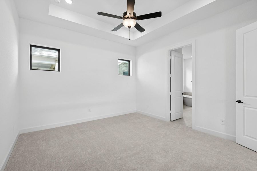 Spacious, unfurnished interior of a new home in Riceland - Enclave Row Collection, Mont Belvieu (Image 29).