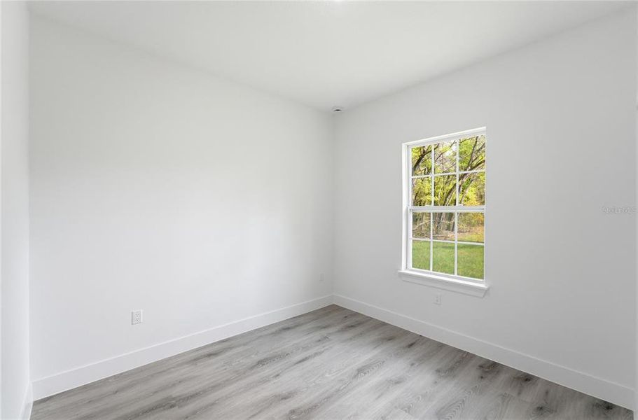 Spacious, unfurnished interior of a new home in , Citrus Springs (Image 19).