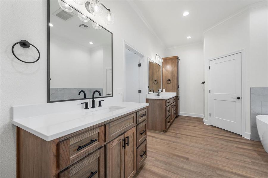 Furnished interior view inside a new home in , Lorena (Image 13).