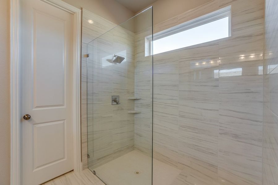 Plan 1134 Primary Bathroom Representative Image