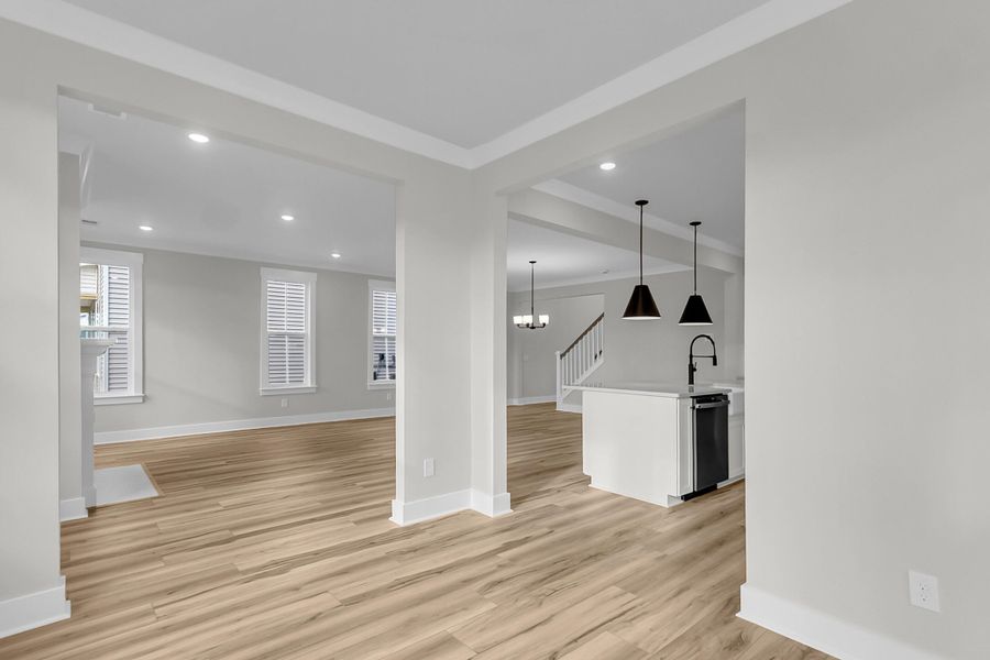 Spacious, unfurnished interior of a new home in Lochton, Summerville (Image 25).