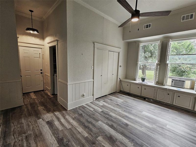 Spacious, unfurnished interior of a new home in , Groesbeck (Image 17).