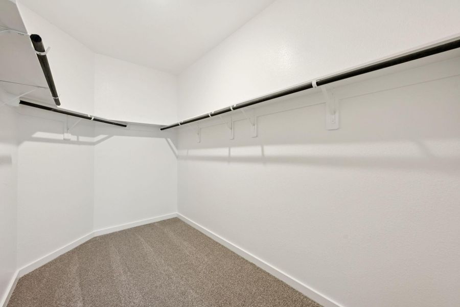 Spacious, unfurnished interior of a new home in Kingdom Heights, Rosenberg (Image 31).