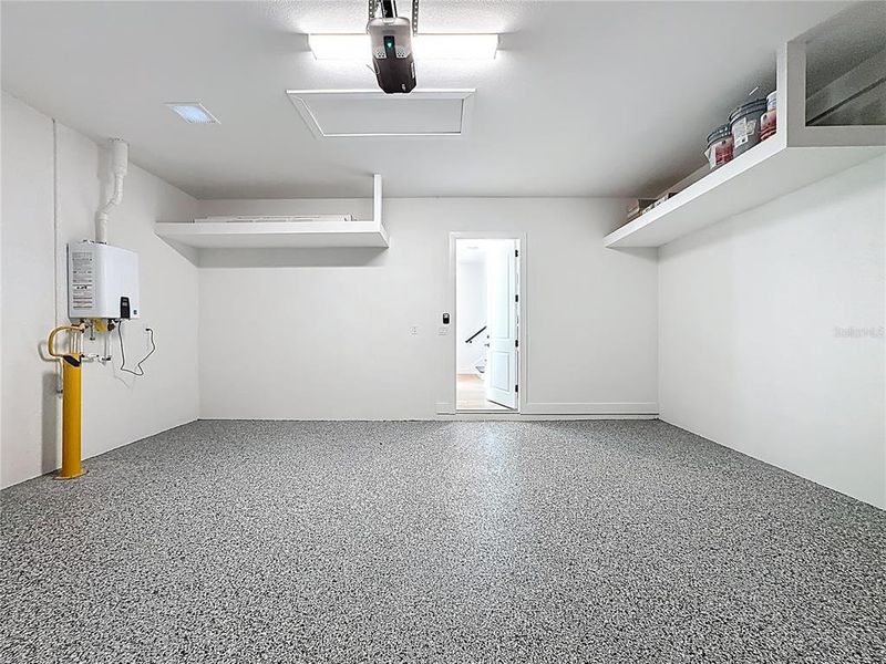 Spacious, unfurnished interior of a new home in , Bradenton (Image 23).