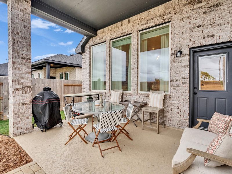 Exterior details and patio area of a home in , Katy (Image 4).