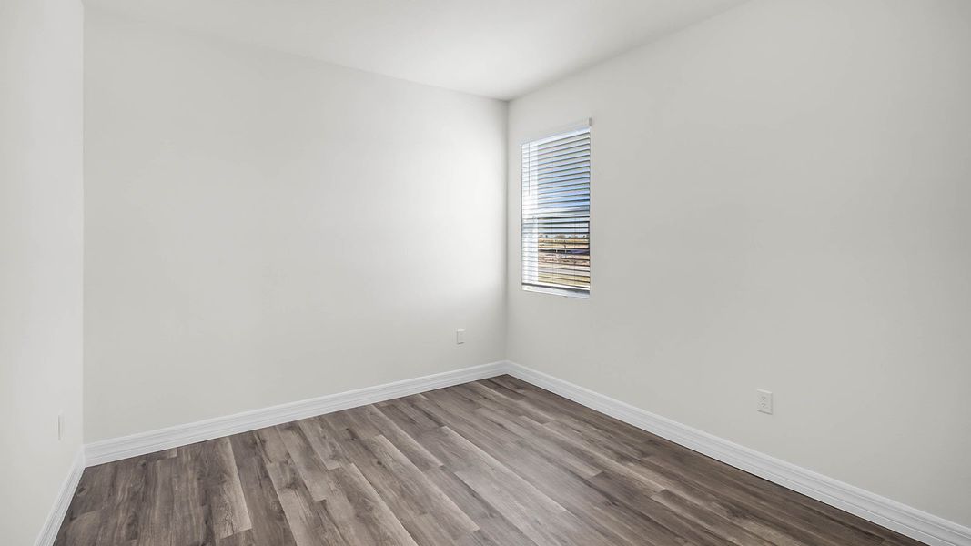 Spacious, unfurnished interior of a new home in Hawthorne Ranch, Lakeland (Image 27).