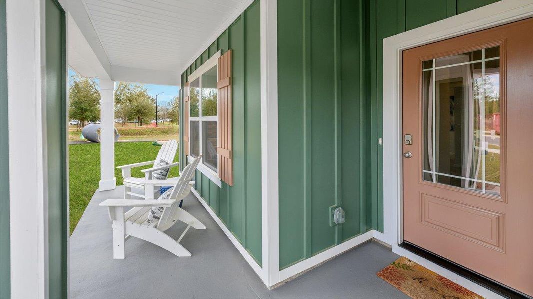 Representative exterior details of a home built from the The Cali by D.R. Horton in Lake Mary Forest, Tallahassee (Image 2).