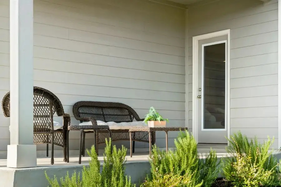 Representative exterior details of a home built from the 1549 Modeled by KB Home in Casa Verde Ridge, San Antonio (Image 3).