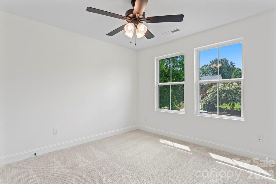 Spacious, unfurnished interior of a new home in , Harrisburg (Image 32).