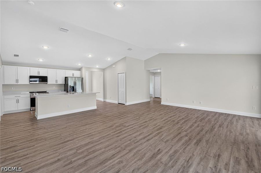 Spacious, unfurnished interior of a new home in Cape Coral, Cape Coral (Image 20). Spacious, unfurnished interior of a new home in Cape Coral, Cape Coral (Image 20).