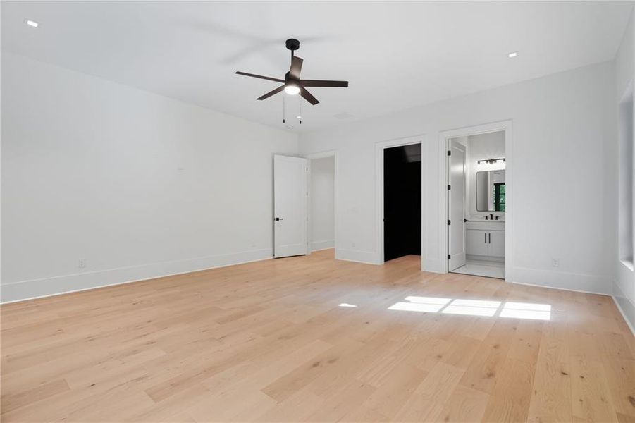 Spacious, unfurnished interior of a new home in , Alpharetta (Image 73).