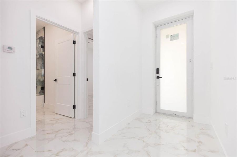 Spacious, unfurnished interior of a new home in , Tampa (Image 20). Spacious, unfurnished interior of a new home in , Tampa (Image 20).