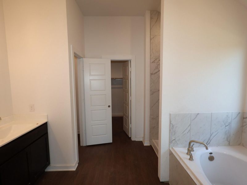 Furnished interior view inside a new home in Summerview, Fulshear (Image 4).