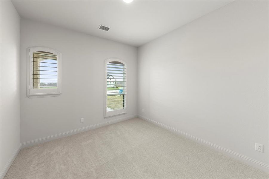 Spacious, unfurnished interior of a new home in Nelson Lake Estates, Rockwall (Image 18). Spacious, unfurnished interior of a new home in Nelson Lake Estates, Rockwall (Image 18).