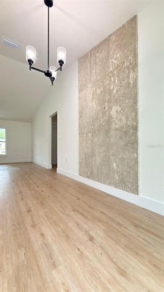 Spacious, unfurnished interior of a new home in , Ocklawaha (Image 31).