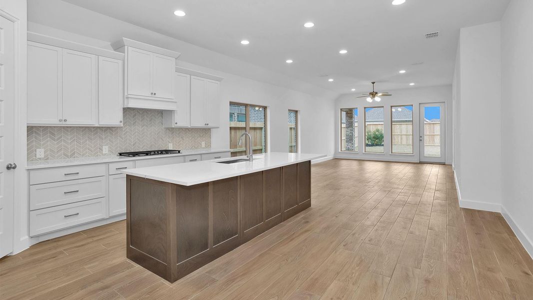 Furnished interior view inside a new home in Harvest Green 45', Richmond (Image 4). Furnished interior view inside a new home in Harvest Green 45', Richmond (Image 4).