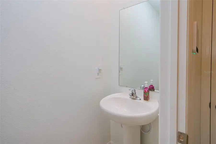 Image 47 of a home in .