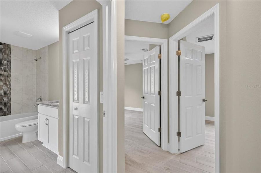 Image 52 of a home in .