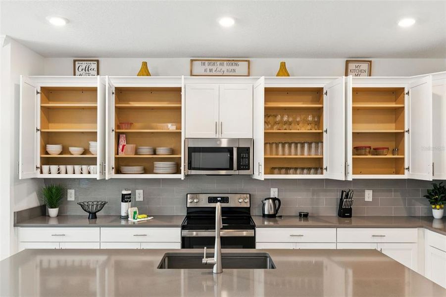 Furnished interior view inside a new home in , Davenport (Image 10).