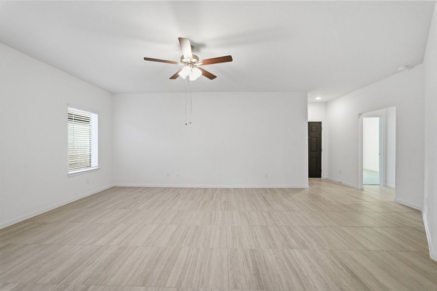 Spacious, unfurnished interior of a new home in Notting Hill, Converse (Image 17).
