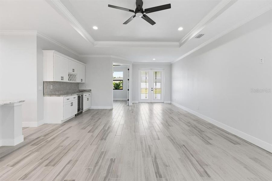 Spacious, unfurnished interior of a new home in , Englewood (Image 18).