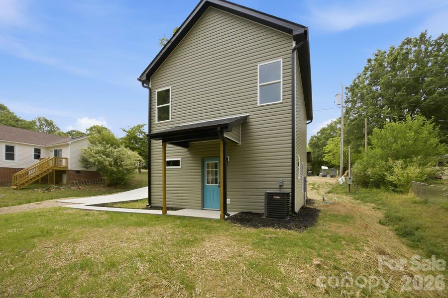 Exterior details and patio area of a home in , Kannapolis (Image 29).