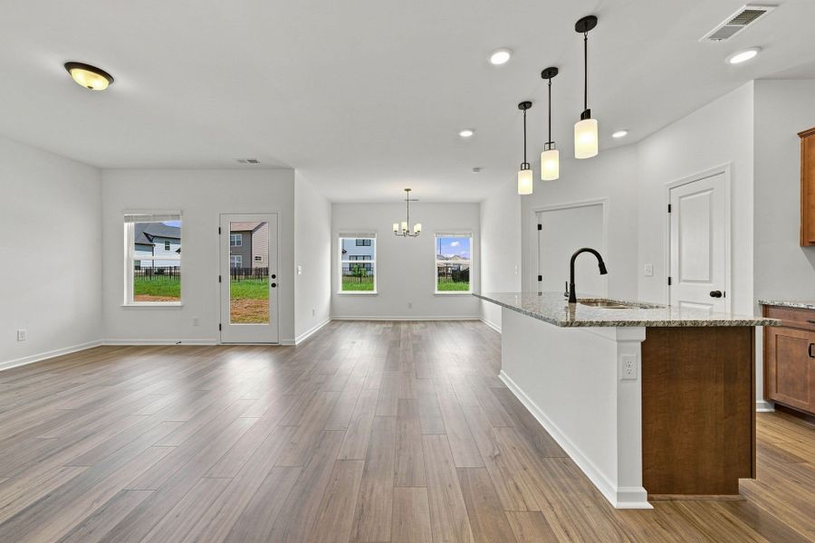 Spacious, unfurnished interior of a new home in The Oaks, Clarksville (Image 12).