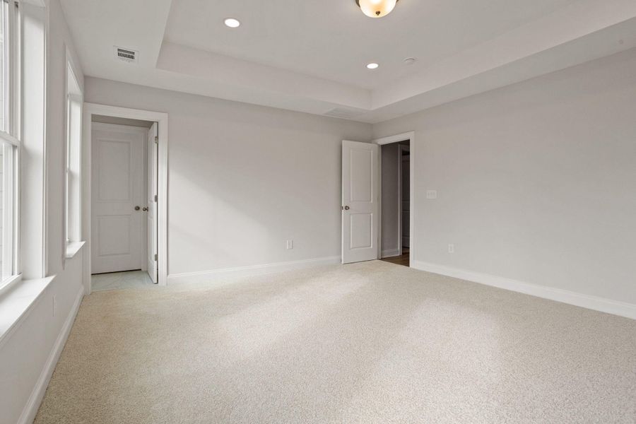 Spacious, unfurnished interior of a new home in Phillips Crossing, Ridgeville (Image 15).