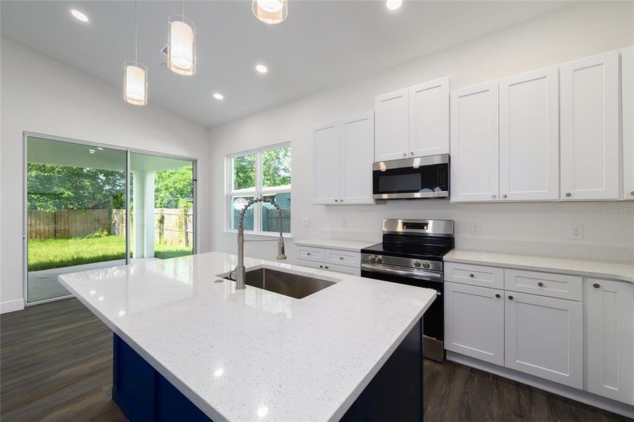Furnished interior view inside a new home in , Orlando (Image 4).