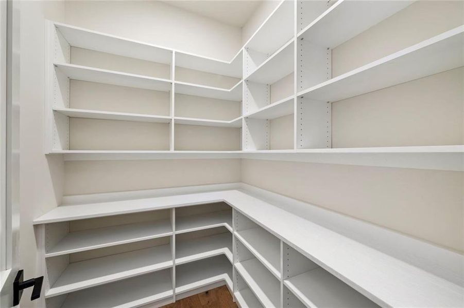 Spacious, unfurnished interior of a new home in , Atlanta (Image 49).