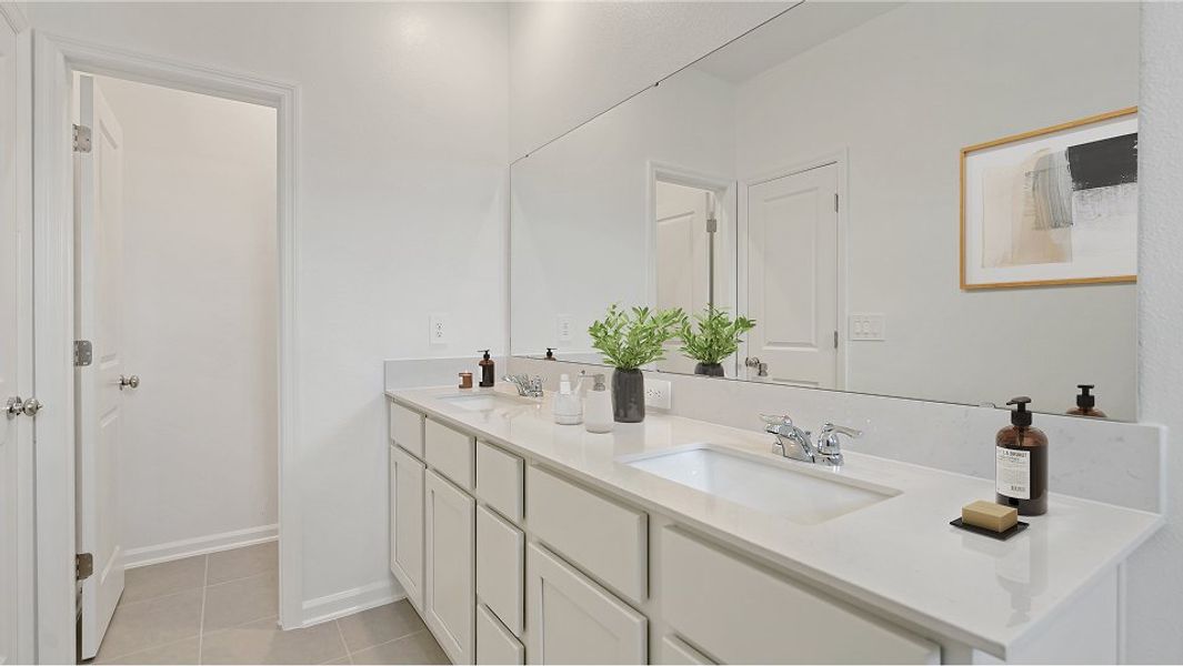 1787 Reflect Owners Bath 2of2 F2 7 31 25