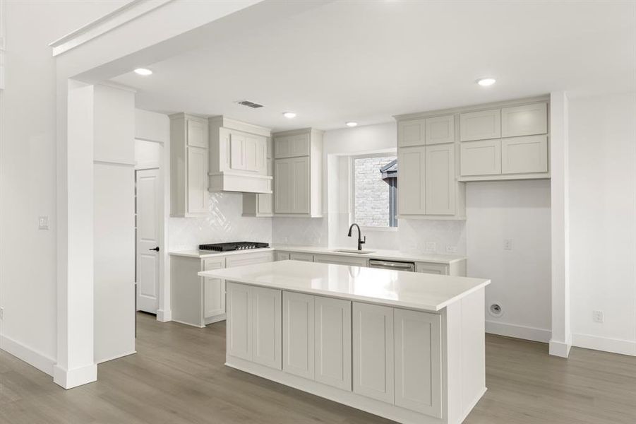 10. 10. 9617 Westchester - Kitchen (2)