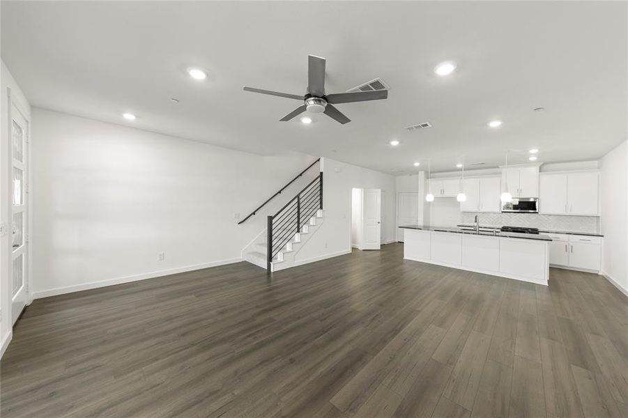 Image 27 of a home in Ten Mile Creek.