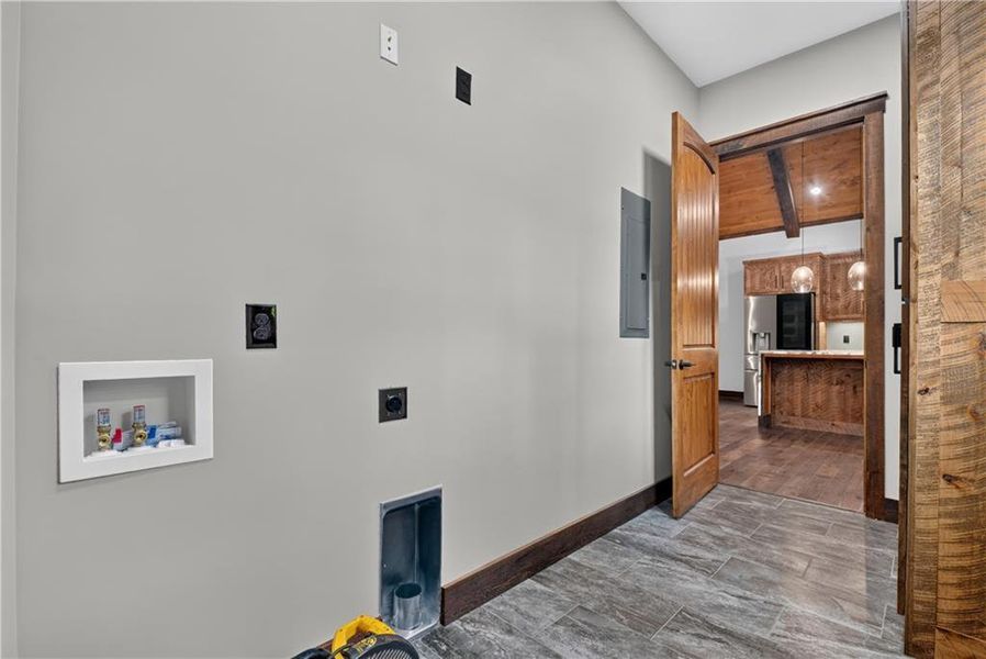 Spacious, unfurnished interior of a new home in , Ellijay (Image 31).