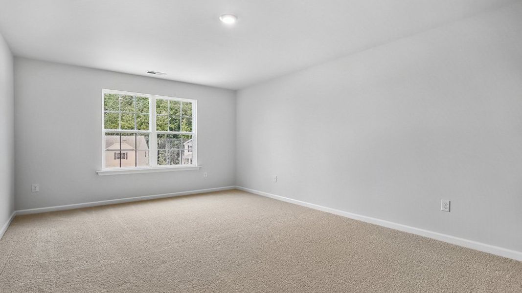 Spacious, unfurnished interior of a new home in The Landing at Summerhaven, Mebane (Image 17).