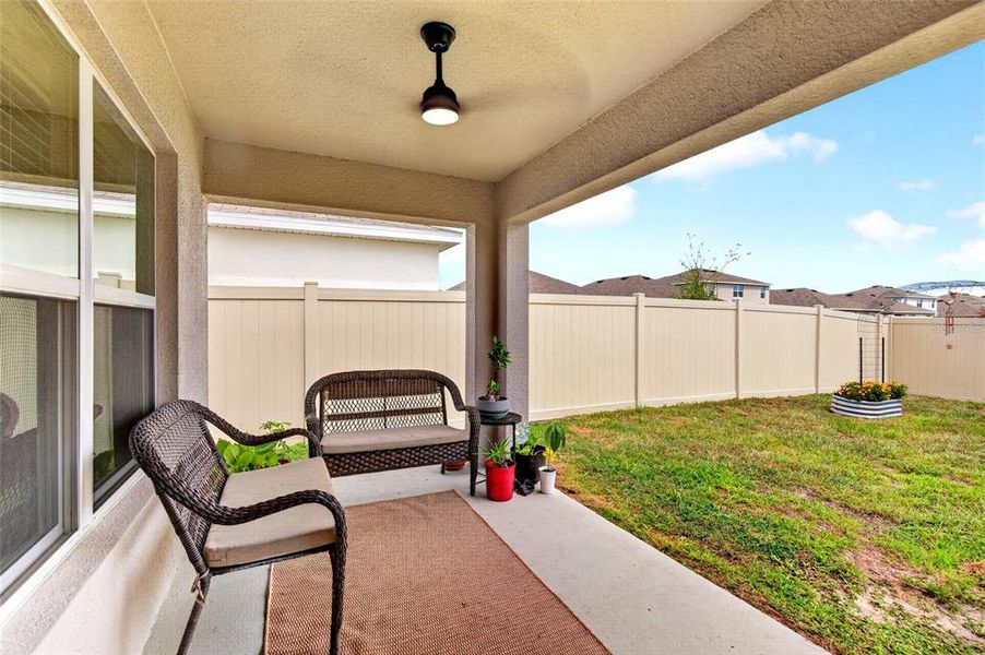 Exterior details and patio area of a home in Ocala Crossings South, Ocala (Image 3).