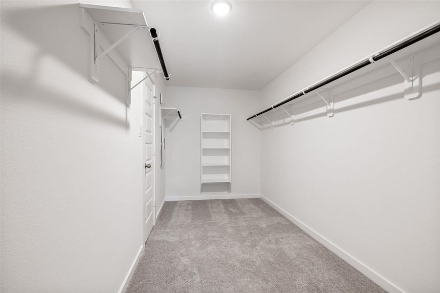 Spacious, unfurnished interior of a new home in River Ranch, Dayton (Image 17).