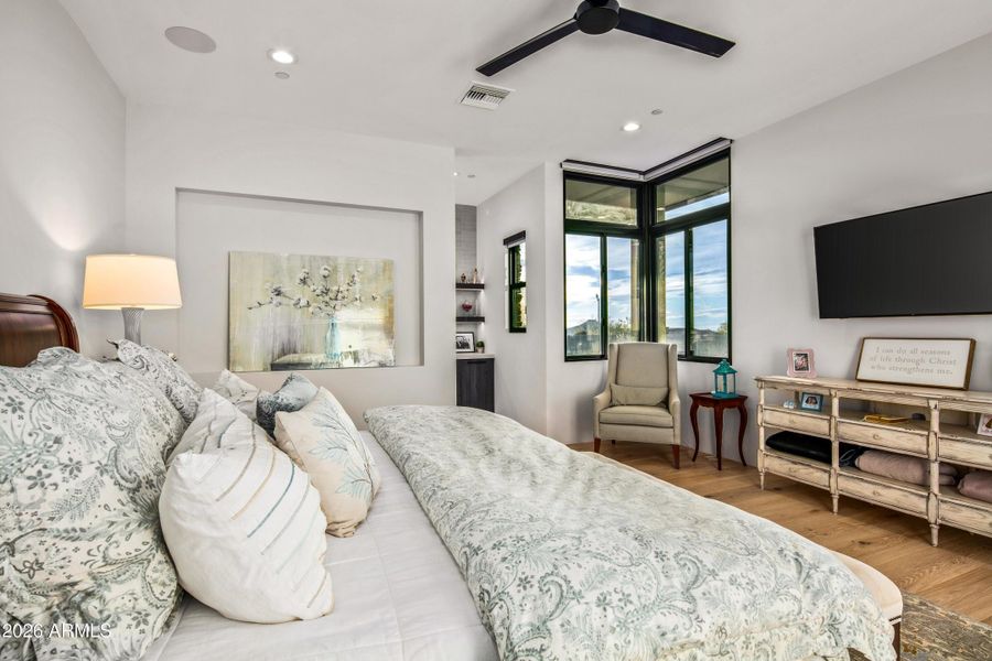 024_Primary Suite Details