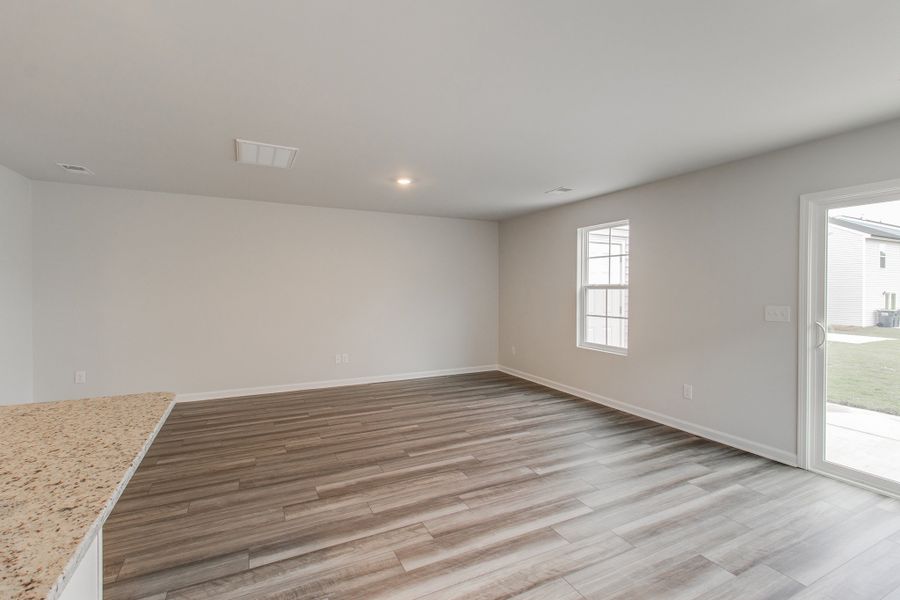 Spacious, unfurnished interior of a new home in Bluefield, Lexington (Image 16). Spacious, unfurnished interior of a new home in Bluefield, Lexington (Image 16).